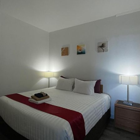 Sand Pebbles Inn Колікум-Біч Екстер'єр фото